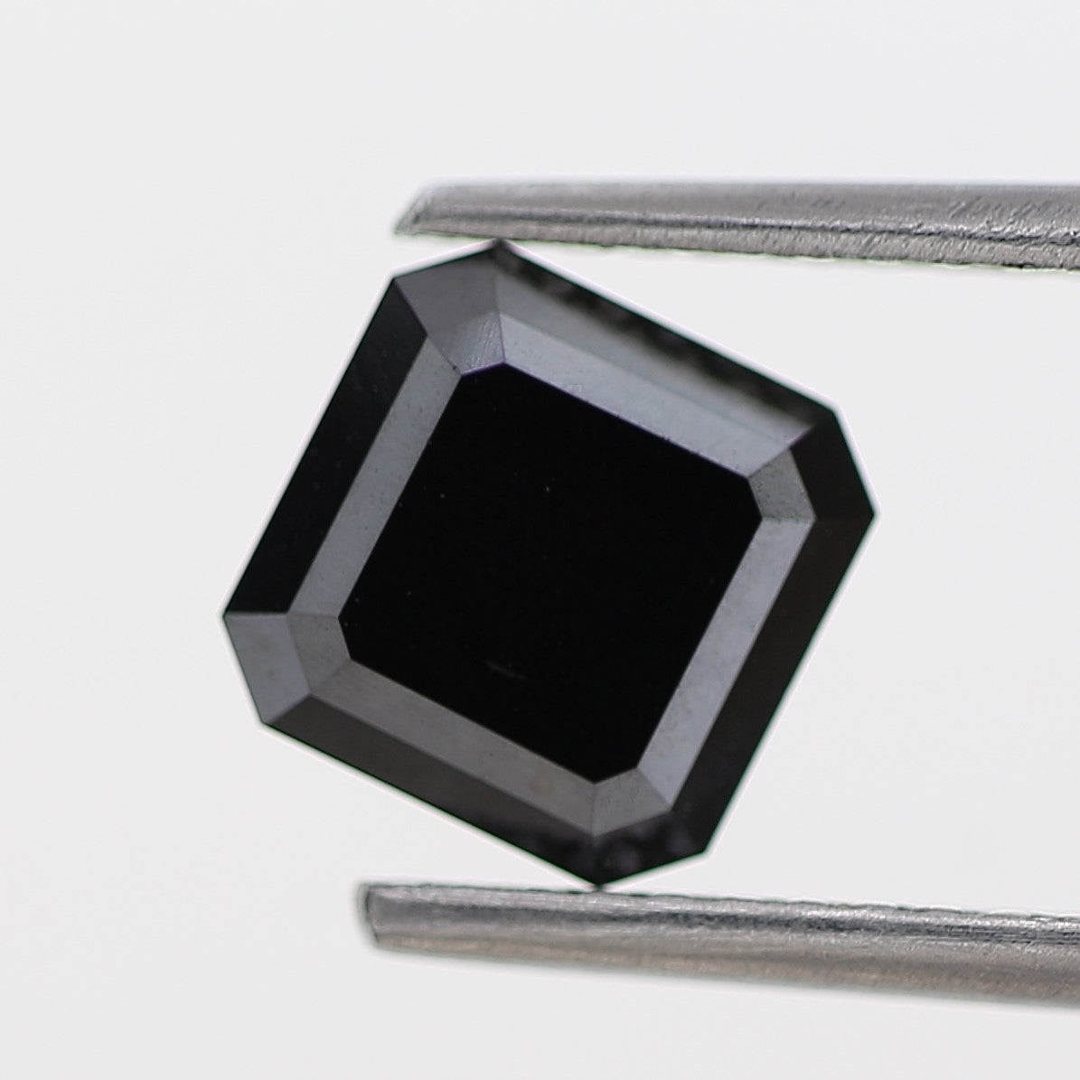 Discover Exquisite Black Asscher Cut Diamonds - Perfect for Unique Jewelry Creations. Shop Today!